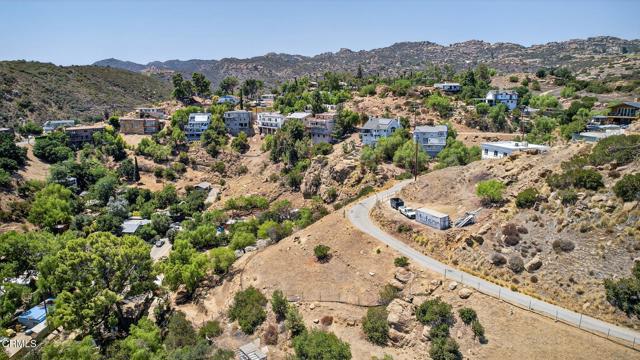 8554 Hillcroft Drive, West Hills CA: https://media.crmls.org/mediaz/2576330d-da5d-4a70-aa34-3abf093f5f50.jpg