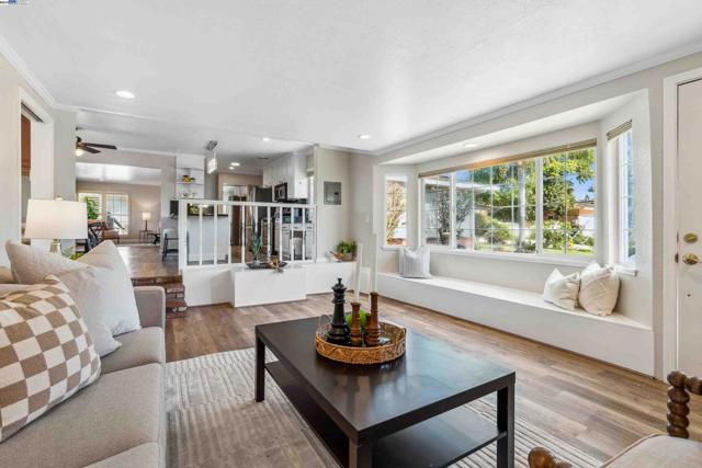 Image 11 of 58 For 38011 Temple Way