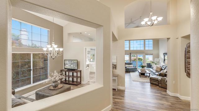2352 Rock Crest Gln, Escondido CA: https://media.crmls.org/mediaz/25766af3-17f4-4e94-9365-bdb77ca14431.jpg