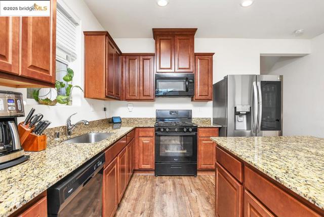 745 Bluestone Dr, Stockton CA: https://media.crmls.org/mediaz/2576899d-f2d0-4794-93ca-ee69fed36212.jpg