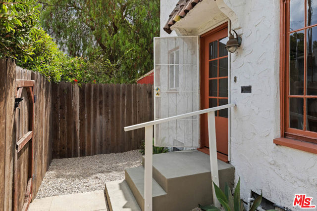 9202 National Boulevard photo 5