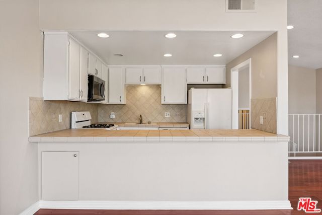 25051 La Cresta Drive, Dana Point CA: https://media.crmls.org/mediaz/25774d4f-ff0a-4287-8eed-9e1995378dde.jpg