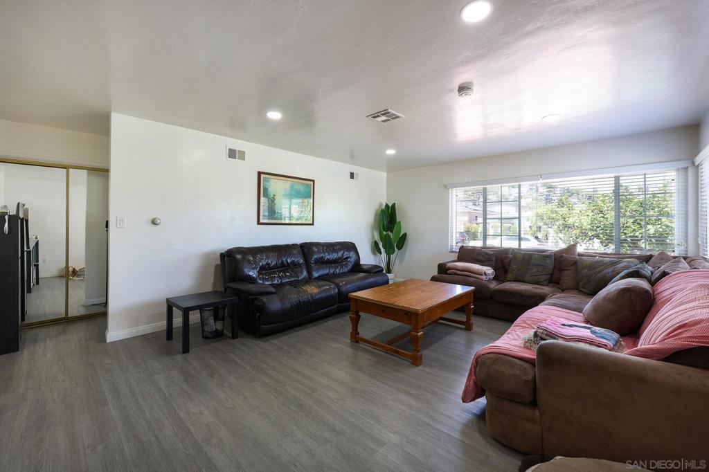 1840 Locust St - photo 12