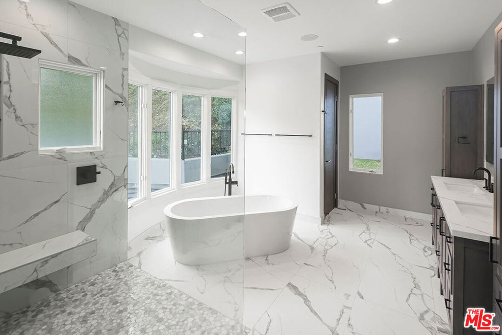 MLS #26870469 image #15