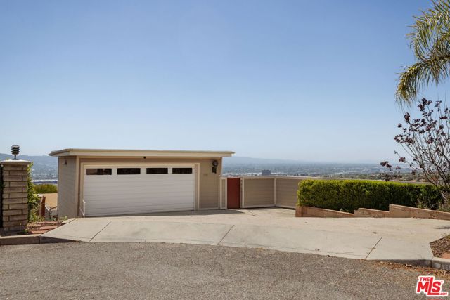 921 La Rambla Drive photo 2