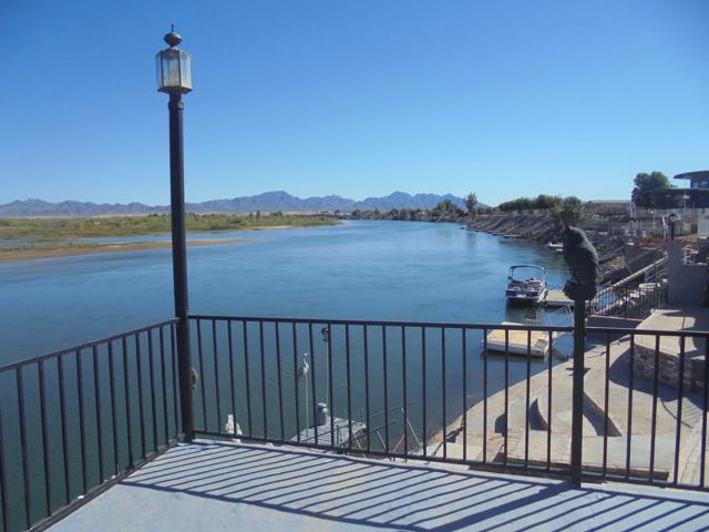 5682 Colorado River Road, Blythe CA: https://media.crmls.org/mediaz/25798765-ad59-46f0-837d-598849ad2032.jpg