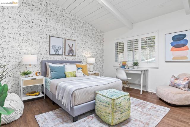 6533 Chelton DR, Oakland CA: https://media.crmls.org/mediaz/2579f82f-512c-4e48-b361-7f9f85547d26.jpg