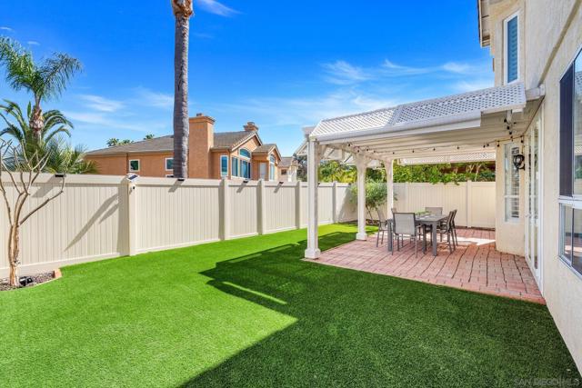 12135 Via San Loreno, San Diego CA: https://media.crmls.org/mediaz/257a692e-b171-4582-8ead-5873f8593315.jpg