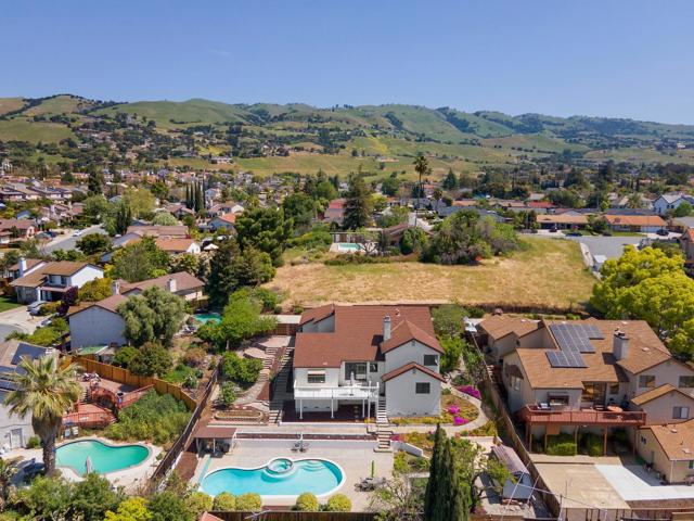 3427 San Saba Drive, San Jose CA: https://media.crmls.org/mediaz/257aaab1-26a6-40f3-af9b-d69ad0ccc21c.jpg