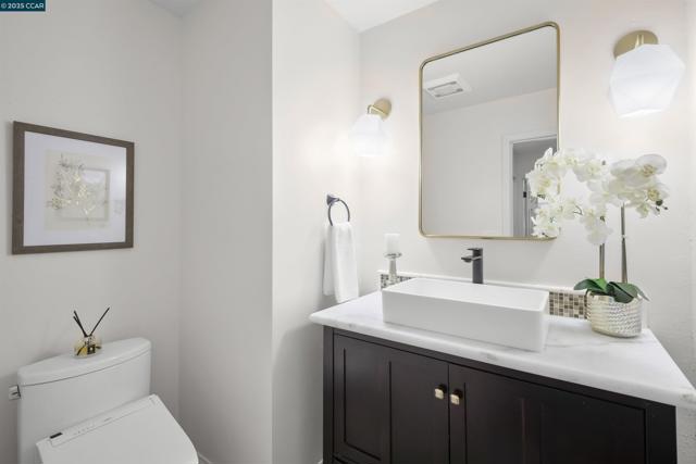 709 Liquidamber Pl, Danville CA: https://media.crmls.org/mediaz/257b25d2-d81d-4764-b396-719d8b1bc058.jpg