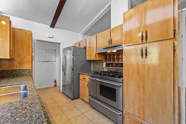 Image 10 of 28 For 686 Alvin Street