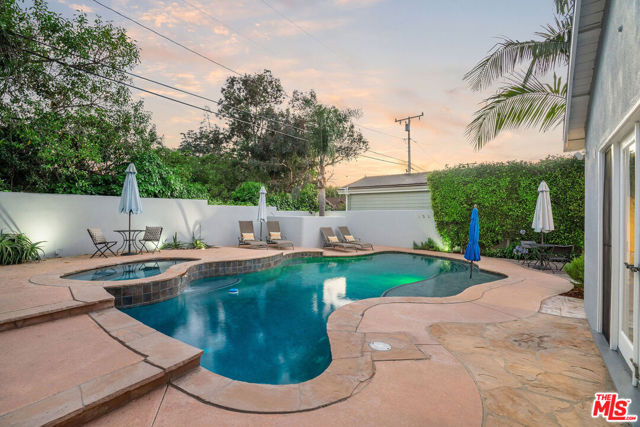 1116 Stanford Street, Santa Monica CA: https://media.crmls.org/mediaz/257b99f5-517a-4c4d-8c82-c5005584e015.jpg