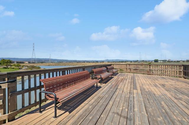 410 Krystallos Lane, Redwood City CA: https://media.crmls.org/mediaz/257c71fd-33c8-43a1-9354-699c025e09f9.jpg
