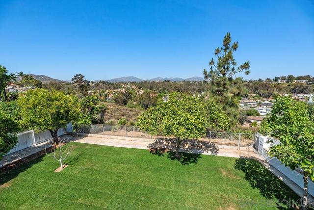 13765 Celestial Rd, Poway CA: https://media.crmls.org/mediaz/257c7e7a-0d15-4aa7-8900-930745173f15.jpg