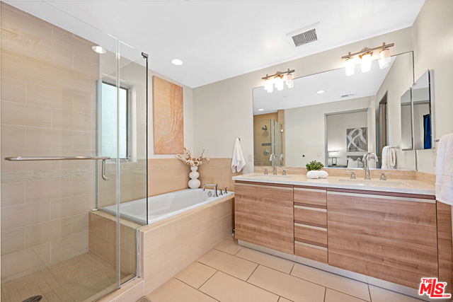 3119 Via Dolce, Marina del Rey CA: https://media.crmls.org/mediaz/257cd669-0a96-464f-81a3-d46e7755062d.jpg