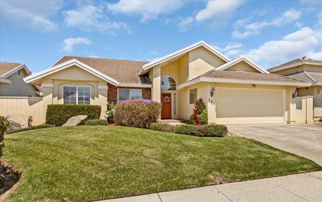 329 Westminster Drive, Salinas CA: https://media.crmls.org/mediaz/257cde85-1430-4fe4-abfd-e8dd2be70e20.jpg