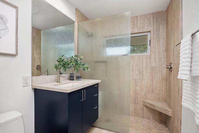 1859 Zapo Street, Del Mar CA: https://media.crmls.org/mediaz/257ce12c-af9c-4553-9e7d-8707126fe566.jpg