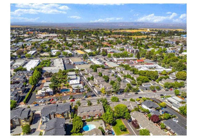 748 Cottage Court, Mountain View CA: https://media.crmls.org/mediaz/257de1db-015d-4055-9f85-866f34b2f3be.jpg