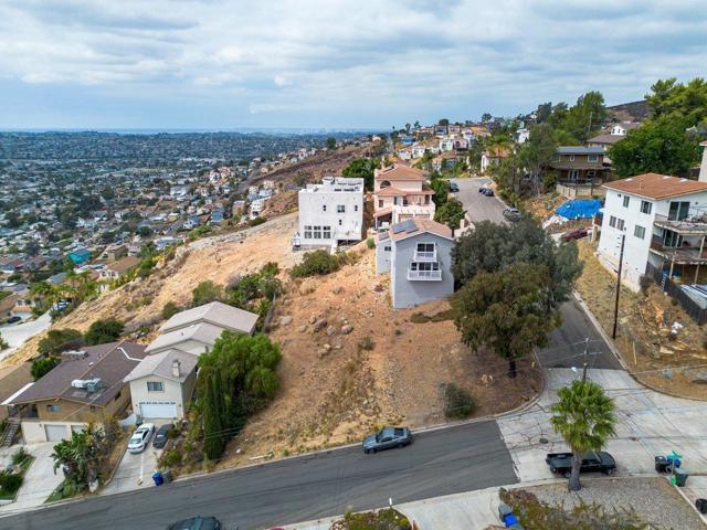 9819 Date St, Spring Valley, California 91977, 3 Bedrooms Bedrooms, ,2 BathroomsBathrooms,Single Family Residence,For Sale,Date St,240022720SD