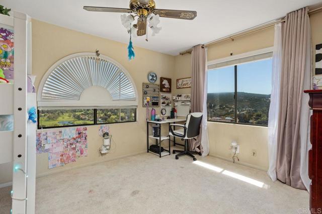 23742 Calistoga Pl, Ramona CA: https://media.crmls.org/mediaz/257e6064-08c7-4ae6-b726-759466aafac5.jpg