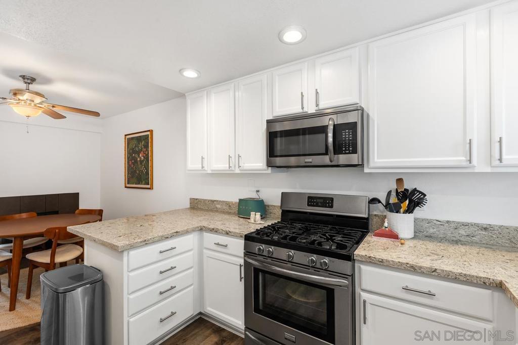 1534 Glenwood - photo 7