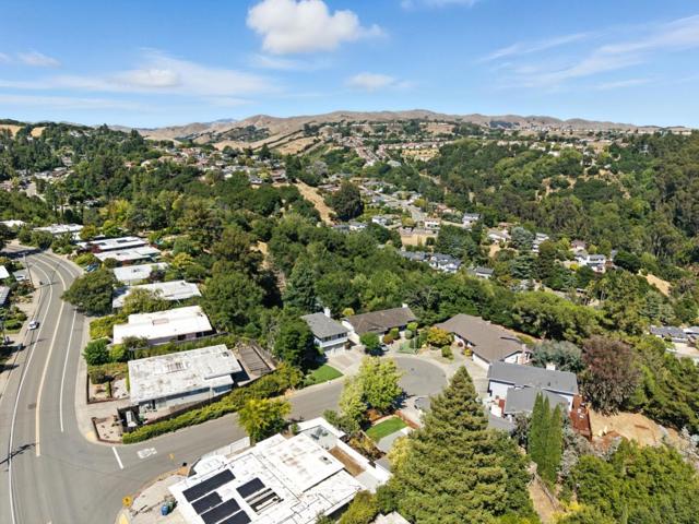 5529 Feather Court, Castro Valley CA: https://media.crmls.org/mediaz/257e8541-7891-4725-a501-ee645c04e5fc.jpg