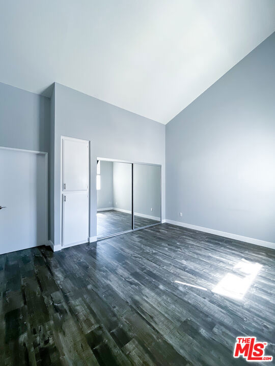 https://media.crmls.org/mediaz/257f25ad-1554-47aa-ae63-2b2d81b0ac28.jpg?preset=X-Large