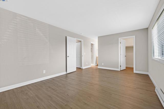 394 Caliente Dr, San Leandro CA: https://media.crmls.org/mediaz/257f3056-f869-47b5-857f-95cb7e4fb683.jpg