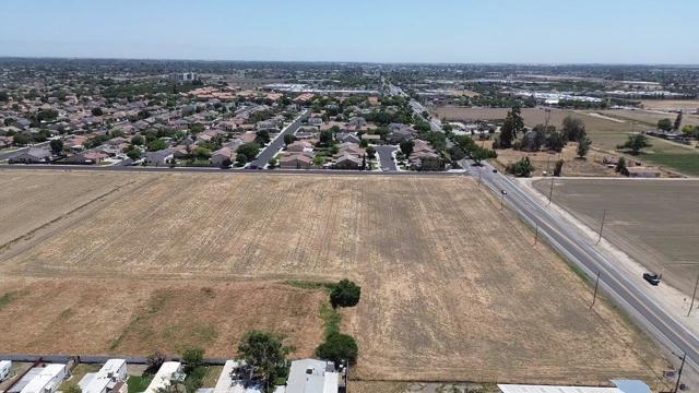 0 W Lacey, Hanford CA: https://media.crmls.org/mediaz/257f6a40-84df-49cf-98bd-84fc9f1501ea.jpg