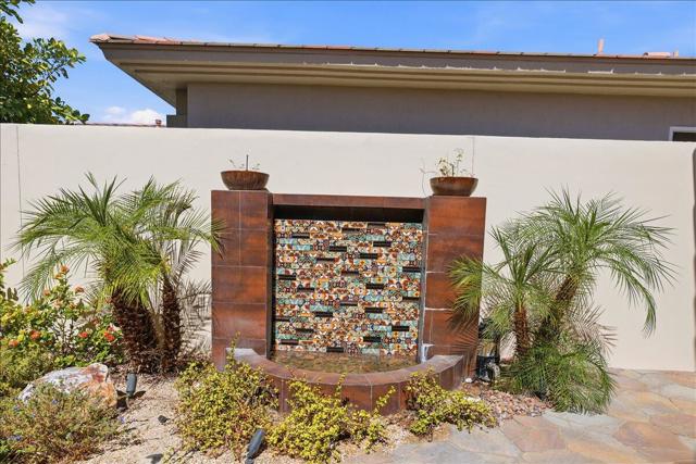370 Gold Canyon Drive, Palm Desert, CA 92211