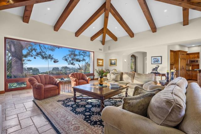 271 Ocean View Ave, Del Mar CA: https://media.crmls.org/mediaz/258007ac-0f76-4407-af36-5e814e95c7e2.jpg