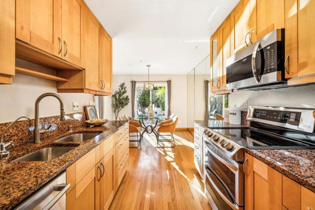 146 Albacore Lane, Foster City CA: https://media.crmls.org/mediaz/25802f0d-d3ab-4c25-86a2-45346219aec0.jpg