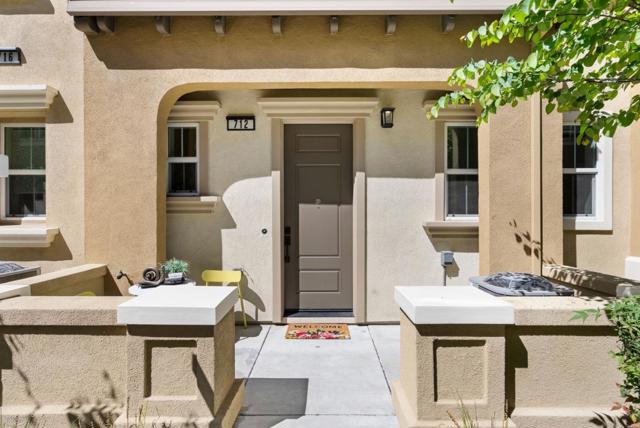 712 Amalfi Loop, Milpitas CA: https://media.crmls.org/mediaz/25808077-29ea-4776-bf5c-570ca4614899.jpg