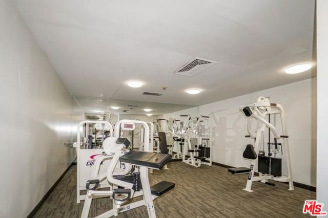 800 W 1st Street, Los Angeles CA: https://media.crmls.org/mediaz/258097b1-e8f7-4259-9d30-acdf91a914b2.jpg