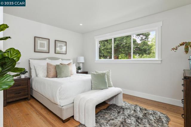 3115 Ebano Dr, Walnut Creek CA: https://media.crmls.org/mediaz/2580dd18-ce60-4884-a80a-e4c06c6ffb10.jpg