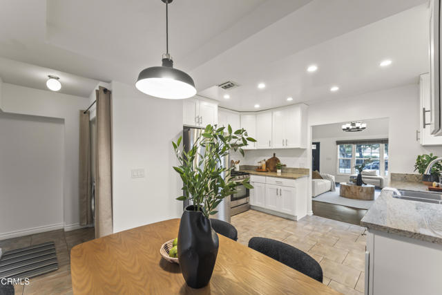 Detail Gallery Image 7 of 33 For 4608 La Crescenta Ave, La Crescenta,  CA 91214 - 5 Beds | 4 Baths