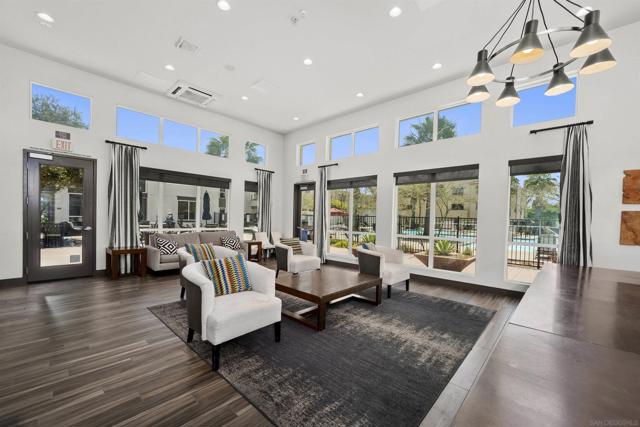5506 Sandcliff Ln, San Diego CA: https://media.crmls.org/mediaz/25814e8a-b425-4b9c-86bd-804300a81d34.jpg