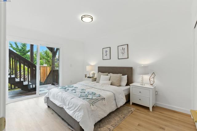 100 Byrne St, Daly City CA: https://media.crmls.org/mediaz/2581b5c7-3cf3-4ee9-a57e-db28117d1b74.jpg