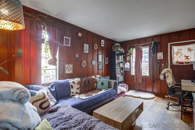 2119 Bacon St, San Diego CA: https://media.crmls.org/mediaz/25822369-0006-48d5-8e0f-f5ef125924e4.jpg