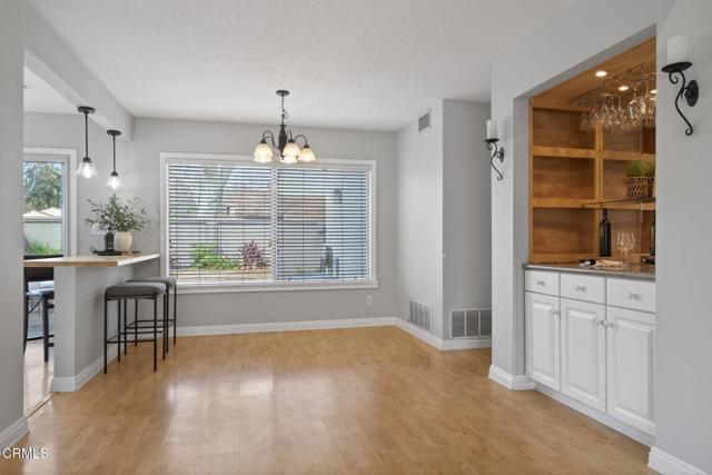 Detail Gallery Image 7 of 46 For 25702 Vista Fairways Dr, Valencia,  CA 91355 - 2 Beds | 2 Baths