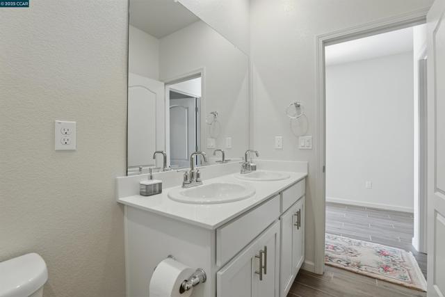 4105 Markovich Ct, Richmond CA: https://media.crmls.org/mediaz/2582f378-c8a3-4555-bc3f-0f234c4475f3.jpg