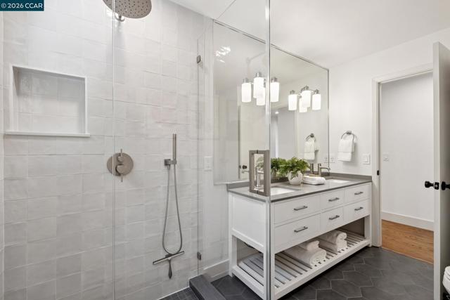 Image 42 of 49 For 1227 Alvarado Road