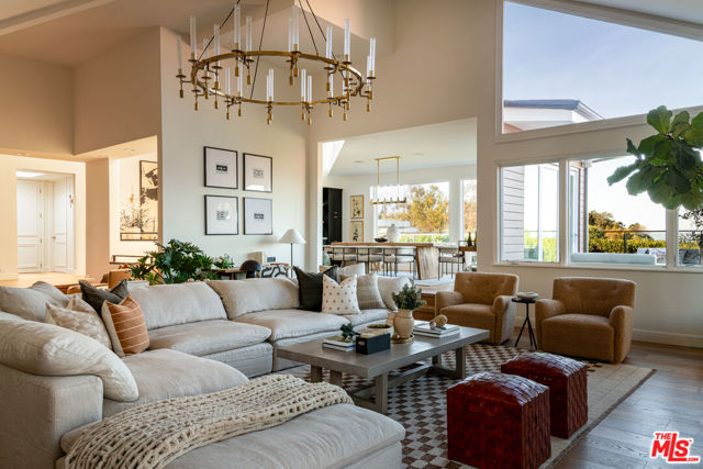 5 Bed Home for Sale in Beverly Hills, California