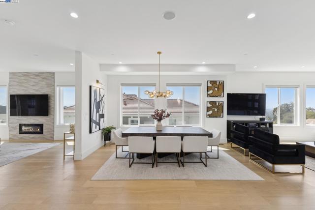 3606 Sarita St, Hayward CA: https://media.crmls.org/mediaz/258543e6-a4ed-4836-807f-3e49ace0219e.jpg