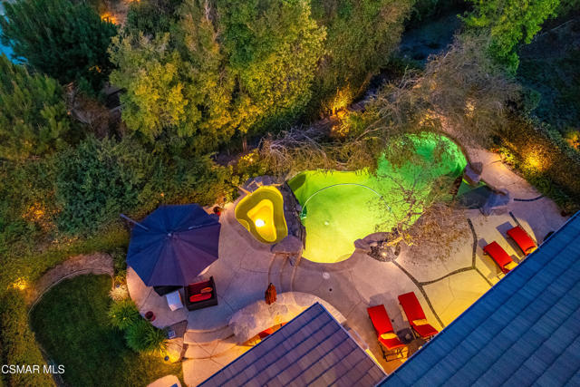 1008 N Country Club Drive, Simi Valley CA: https://media.crmls.org/mediaz/2585a60a-897f-4a99-88a4-891dbb942ea9.jpg