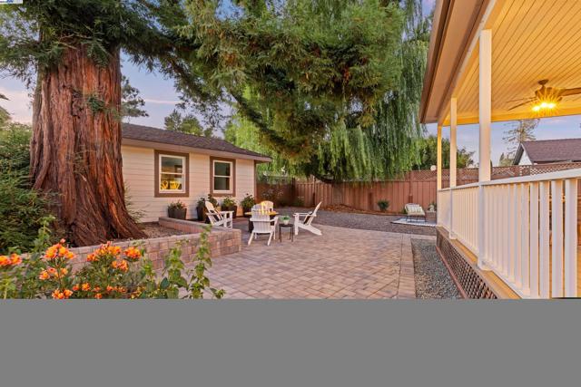 4463 Pleasanton Ave, Pleasanton CA: https://media.crmls.org/mediaz/2585acc3-5ab5-42aa-95b8-6fb810aff438.jpg