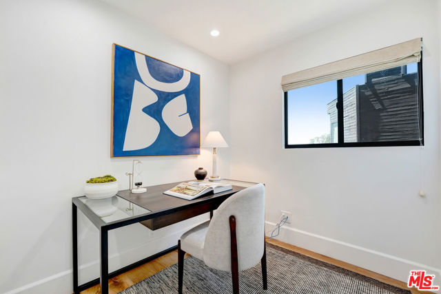 2506 Zorada Drive, Los Angeles CA: https://media.crmls.org/mediaz/2585fe48-7dc0-4226-9ea1-032f49927912.jpg