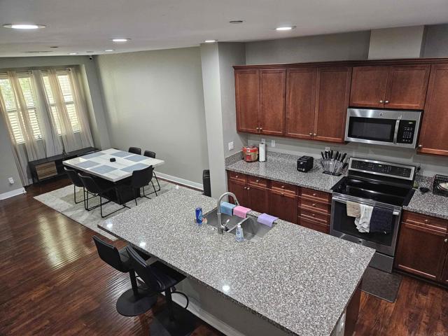 7508 EAGLE Drive, Santee CA: https://media.crmls.org/mediaz/25863b84-9a37-4942-9172-0da9dd448cf5.jpg