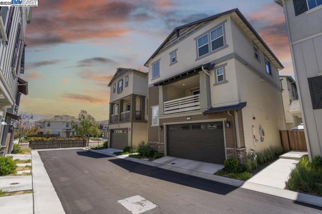 8918 Rudder Way, Newark CA: https://media.crmls.org/mediaz/258728cc-398a-4f21-b638-97836689cc84.jpg