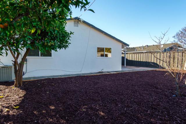 2748 Aida Avenue, San Jose CA: https://media.crmls.org/mediaz/258748ae-907f-4e42-b903-fa9244607374.jpg